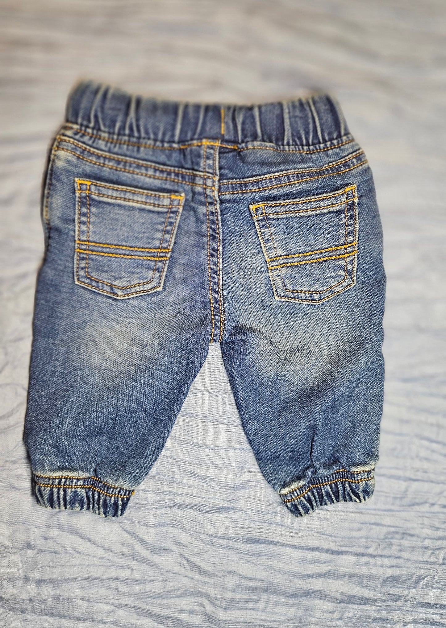 Jean bebé, cómodo y moderno