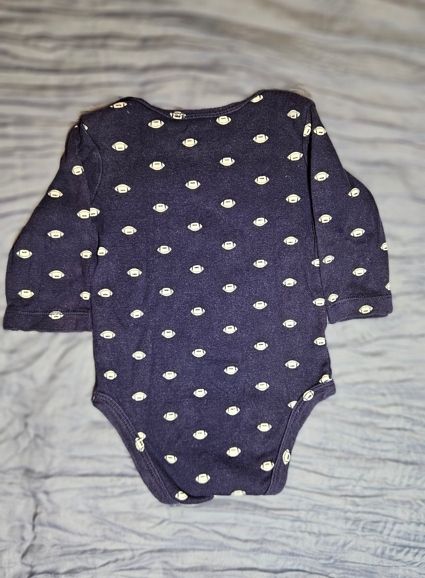 Carter’s azul, look deportista