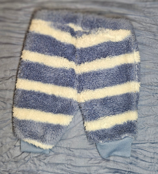 Pantalón bebé, suave y abrigado