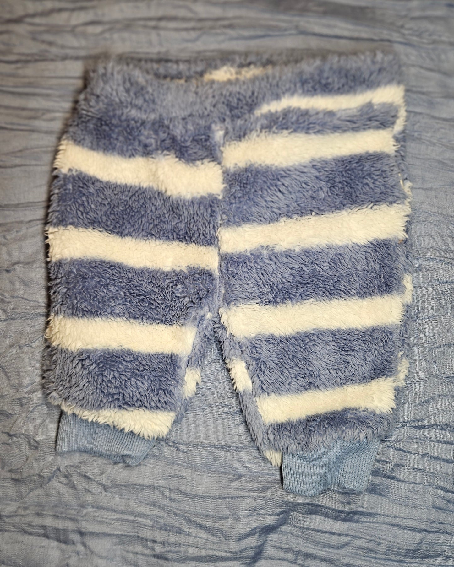 Pantalón bebé, suave y abrigado